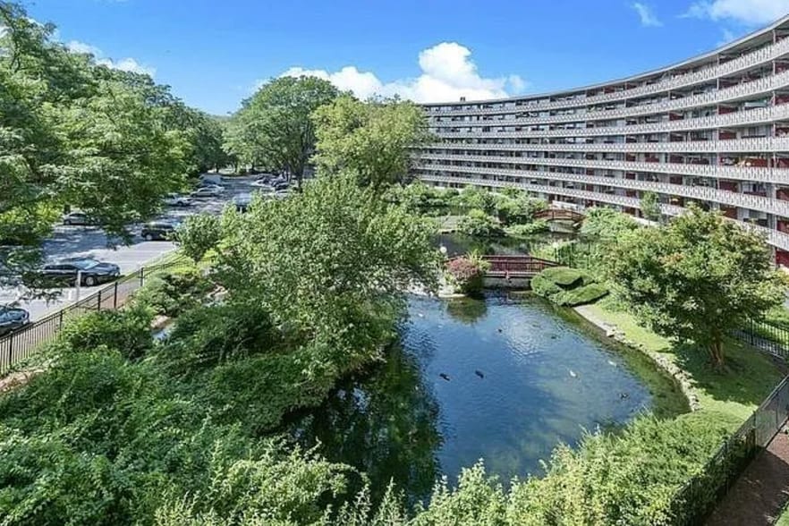 Building Photo - 200 Swanton St