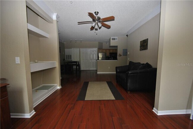 Building Photo - 13103 Mulberry Park Dr