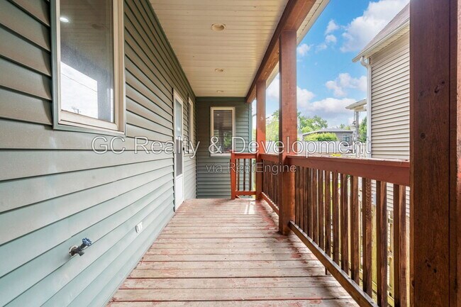 Building Photo - 3735 N Tripp Ave