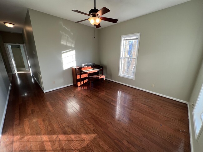 Building Photo - 205 Woodland St