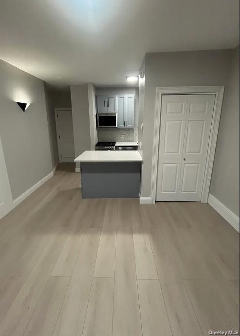 Building Photo - 450 E Park Ave