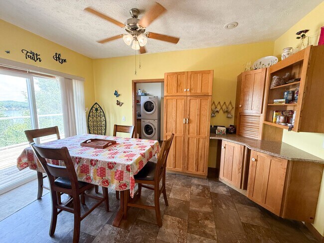 Building Photo - 1630 Camp Hohn Dr