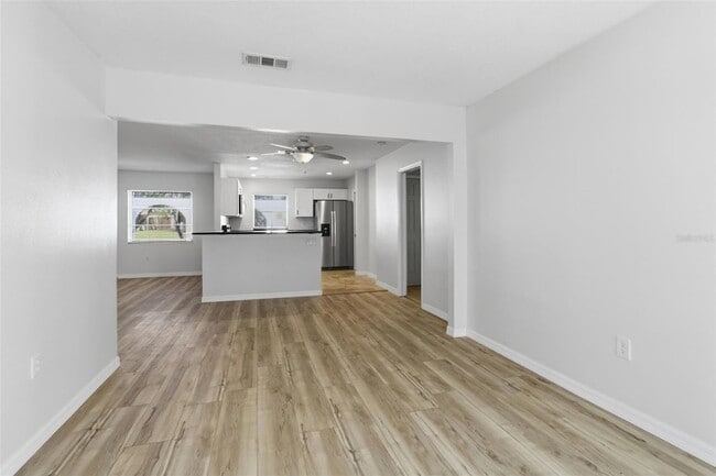 Building Photo - 5223 Shadow Lawn Dr