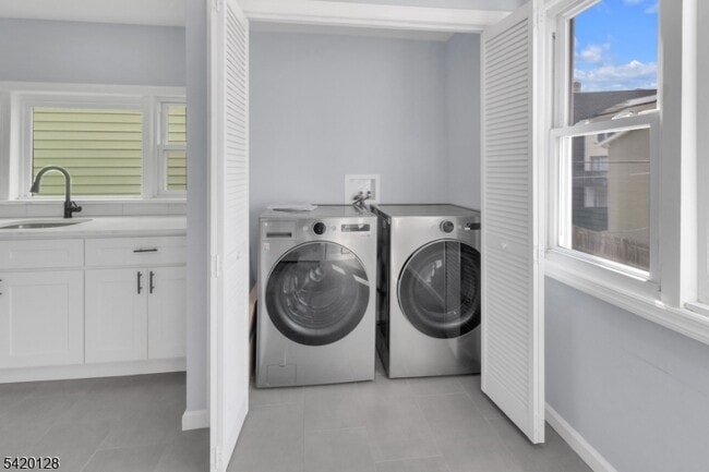 Building Photo - 157 Fairmount Ave