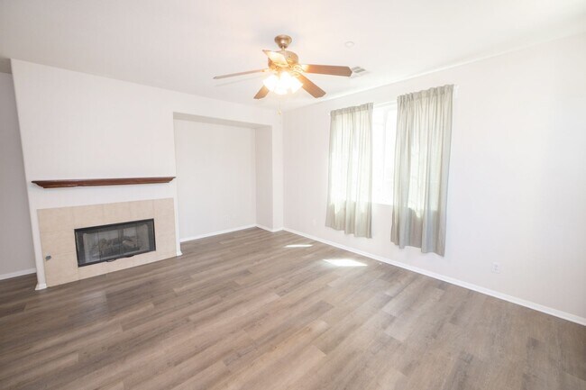 Building Photo - Amazing 3 Bedroom Condo available now! Chula Vista / Eastlake / Otay Ranch Area