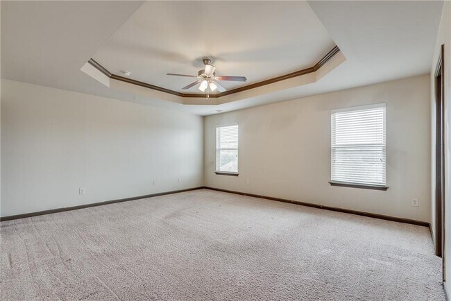 Building Photo - 4135 Whitfield Oak Way NE
