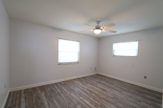 Building Photo - Charming Sun City Center Retreat: 2BR/1BA ...