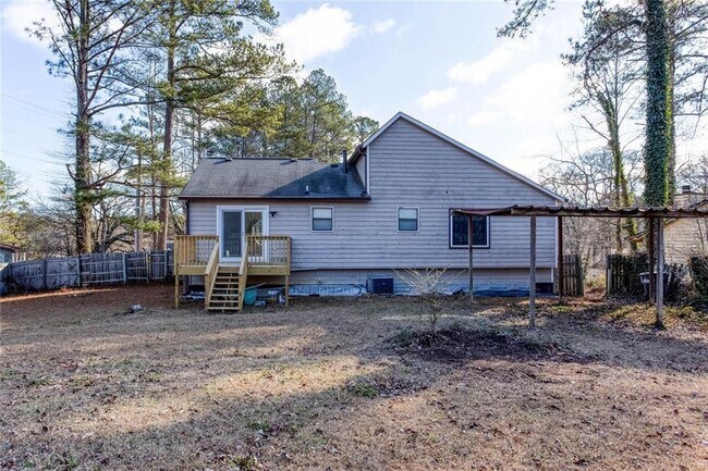 Building Photo - 4049 Leicester Dr NE