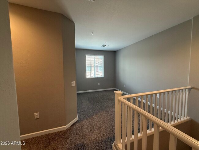 Building Photo - 1255 N Arizona Ave
