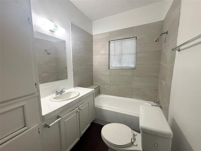 Building Photo - 3312 Oak Springs Dr