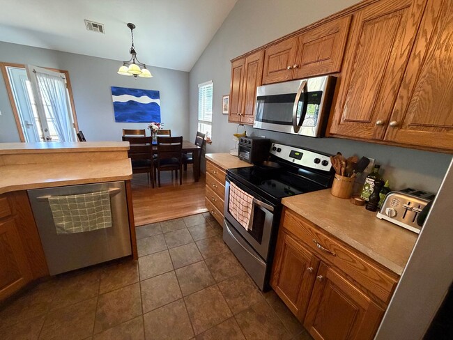 Building Photo - Italian Estates Property Management