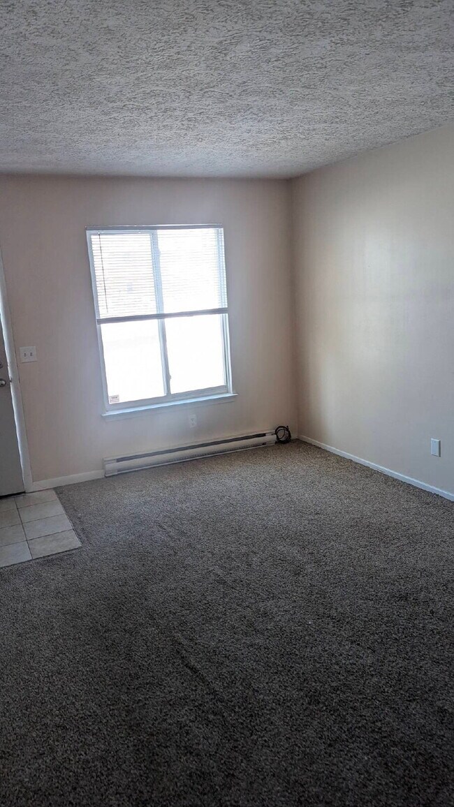 Building Photo - 721 Peachtree Pl