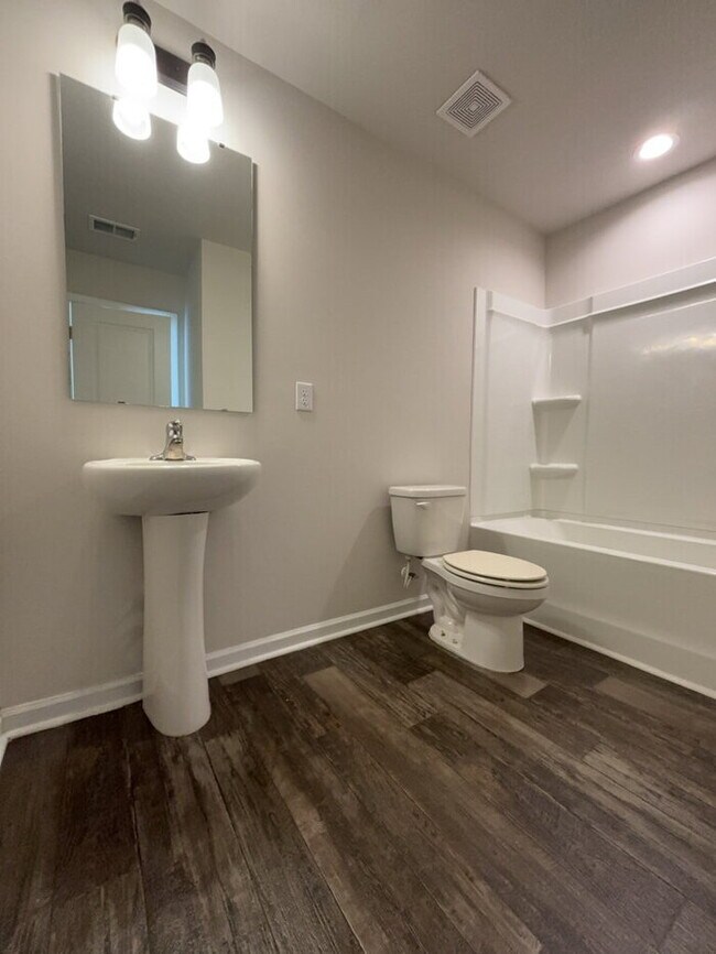 Building Photo - 1012 Berry Patch Cir