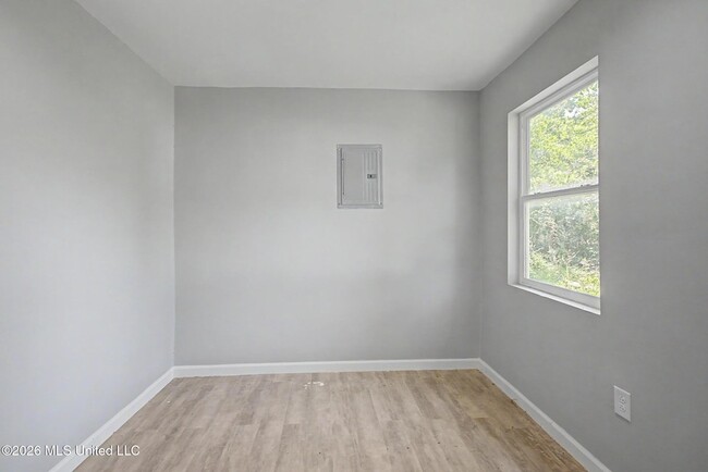 Building Photo - 9424 Daisy Vestry Rd