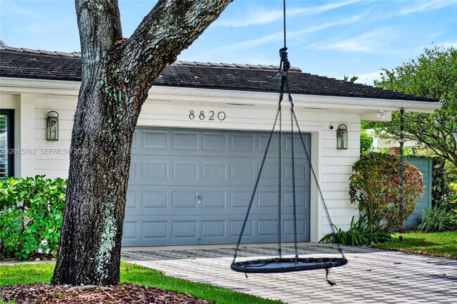 Building Photo - 8820 SW 85th Terrace