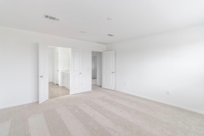 Building Photo - 1052 Greenshank Dr