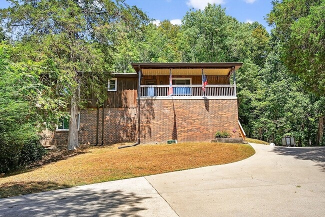 Building Photo - 3390 Tyree Springs Rd