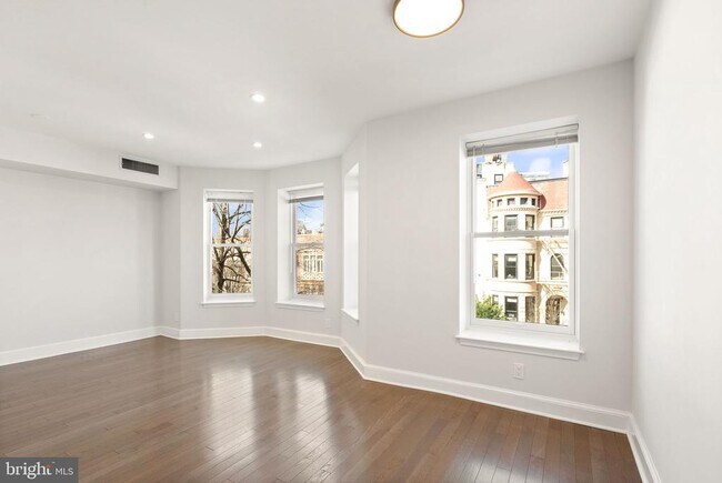 Building Photo - 1733 20th St NW