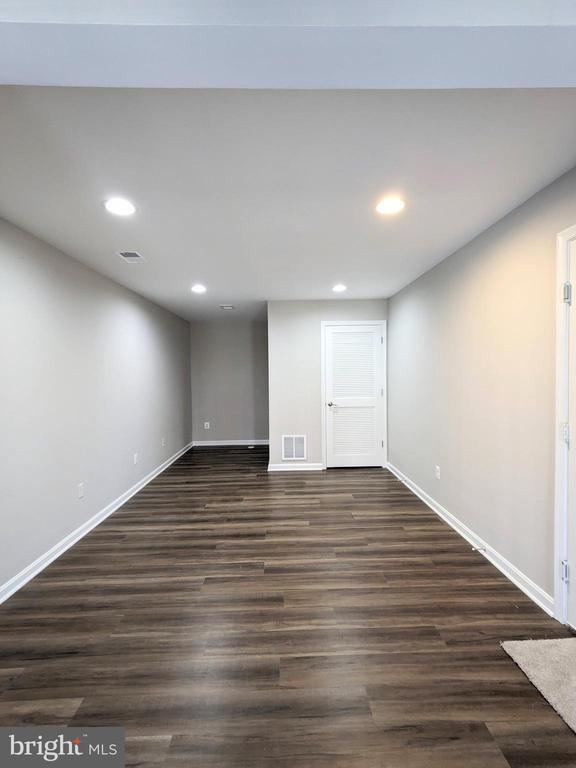 Building Photo - 46178 Cecil Terrace