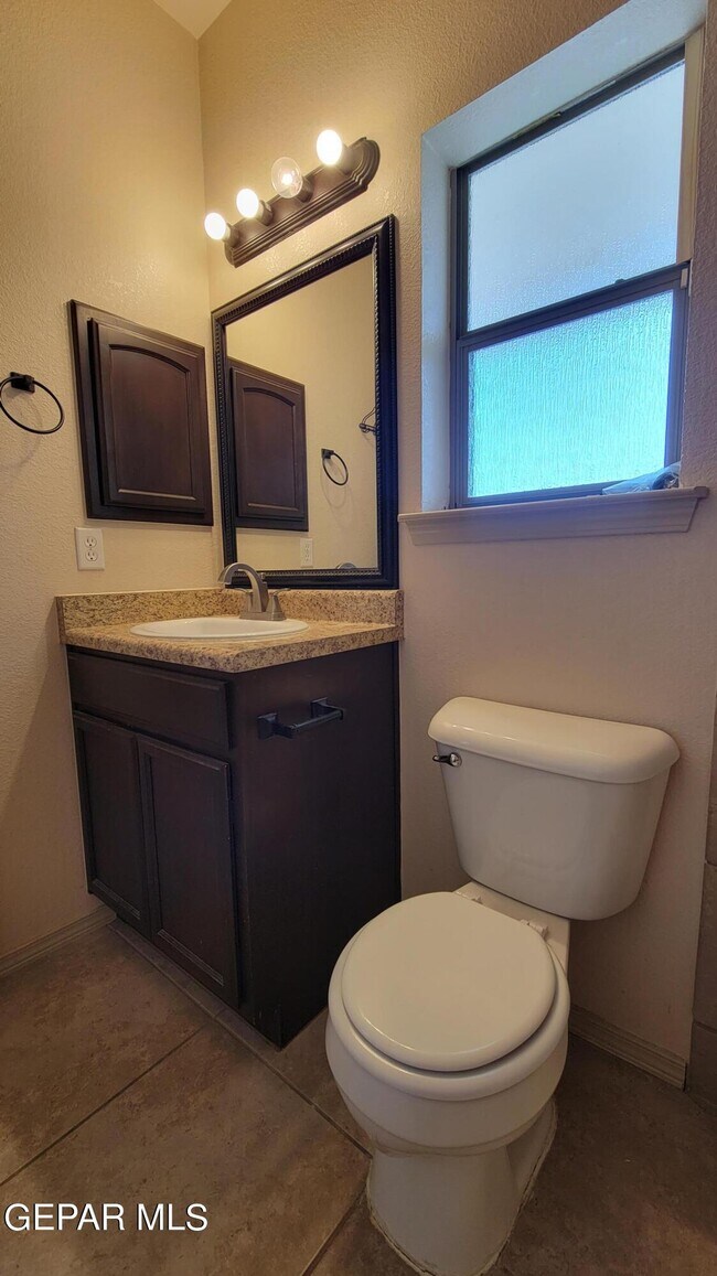 Building Photo - 14281 Gil Reyes Dr