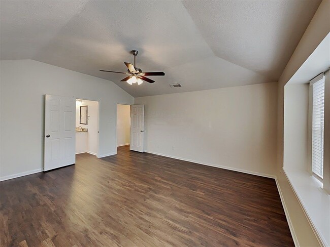 Building Photo - 26881 Monarch Manor Ln