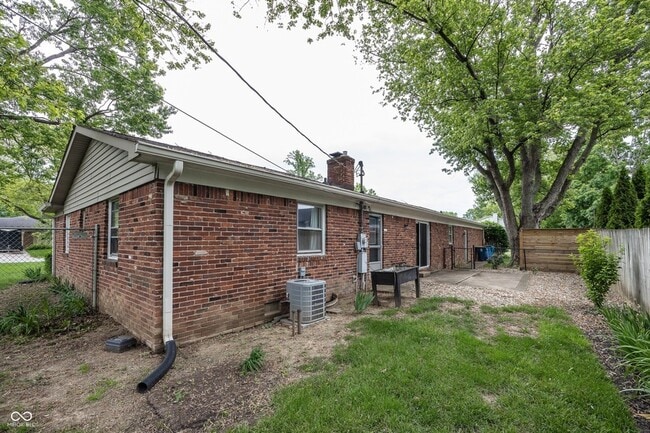Building Photo - 124 Carlin Dr