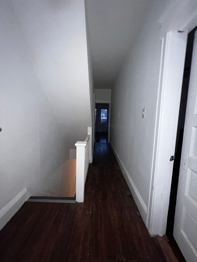 Building Photo - Amazing new Reno house