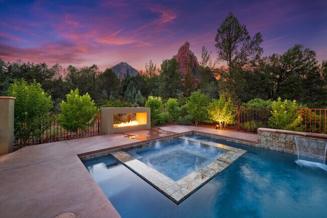Building Photo - 20 Shadow Rock Dr