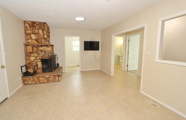 Building Photo - 12603 W Castlewood Dr