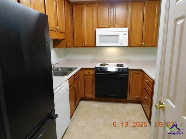 Building Photo - 120 Chadwyck Cir