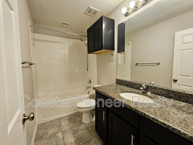 Building Photo - 7115 Grand Elm Dr
