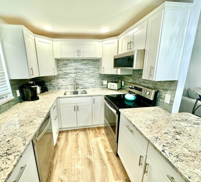 Building Photo - 177 Brittany Terrace