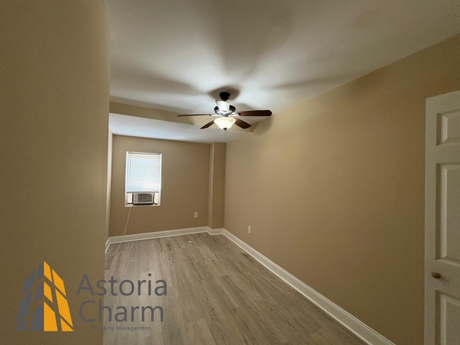 Building Photo - Move In by September 30th: Get 1 Month FRE...
