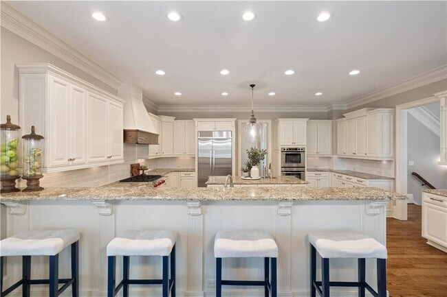 Building Photo - 6327 Howell Cobb Ct