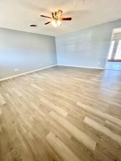 Building Photo - "Charming Lubbock with Spacious Ambiance – 1,479 Sq Ft Oasis on 40th Street!"