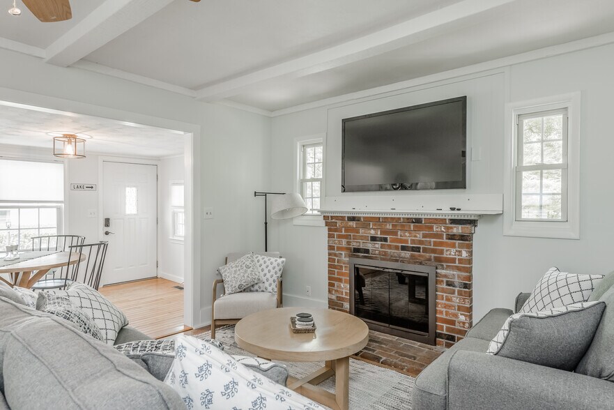 Building Photo - 21 Elsmere Rd