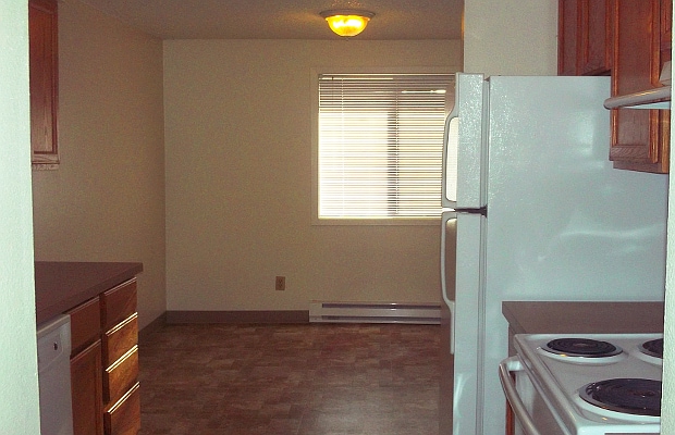 Building Photo - Crestview Court Apartments