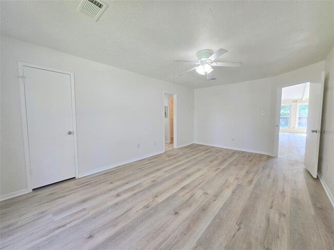 Building Photo - 2946 Jenny Dr