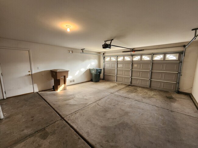 Building Photo - 11710 Walderi St