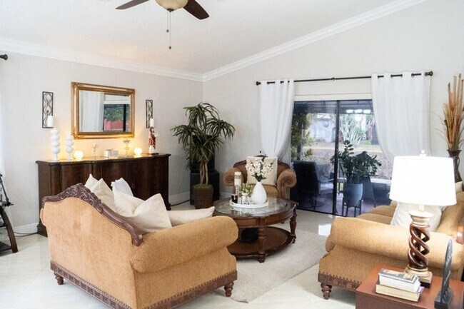 Building Photo - 5360 Kim Ct