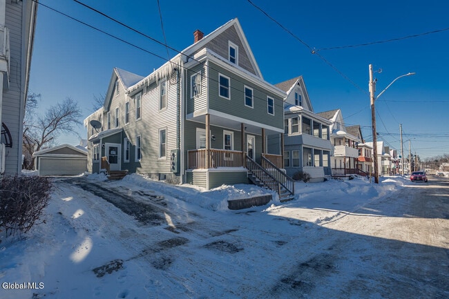 Building Photo - 65 Van Derveer St