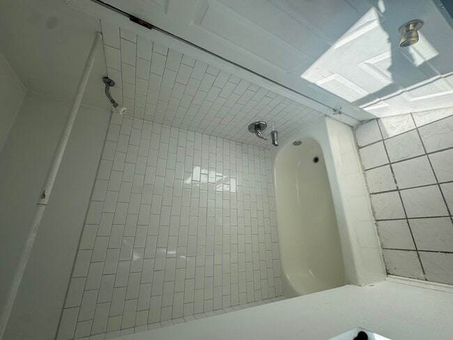 Building Photo - 4251 W Haddon Ave