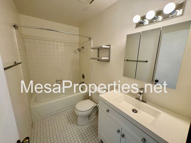 Building Photo - 8475 Lemon Grove Dr