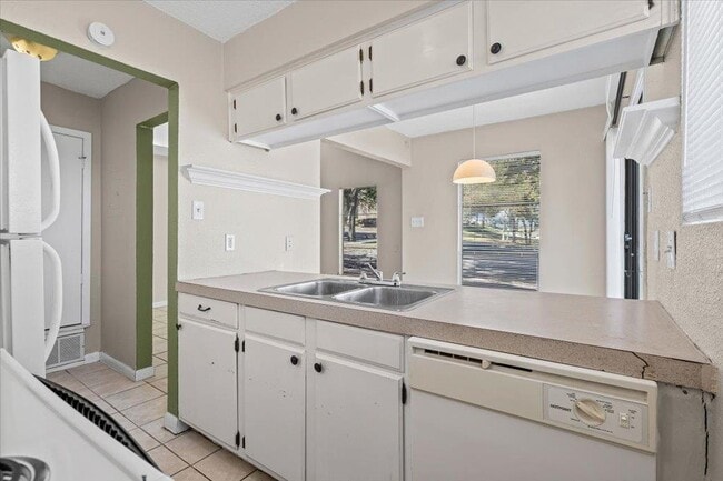 Building Photo - 2809 Parker Ln