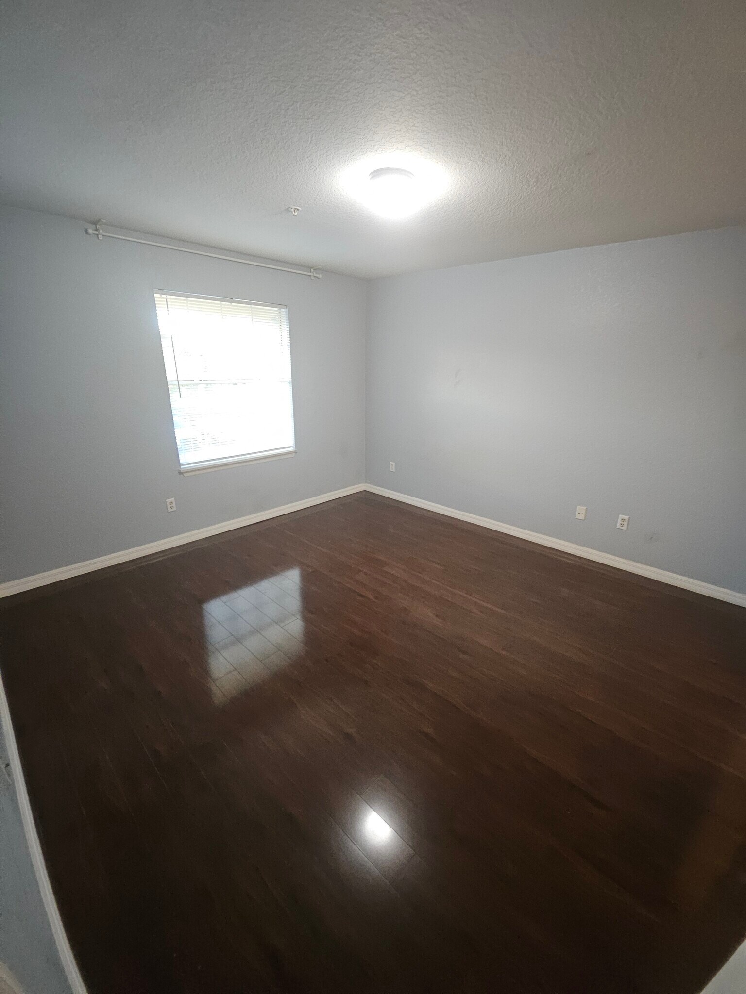 Building Photo - 7360 Westpointe Blvd