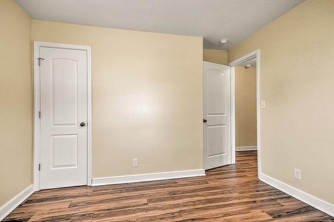 Building Photo - 2361 Hiwassee Dr