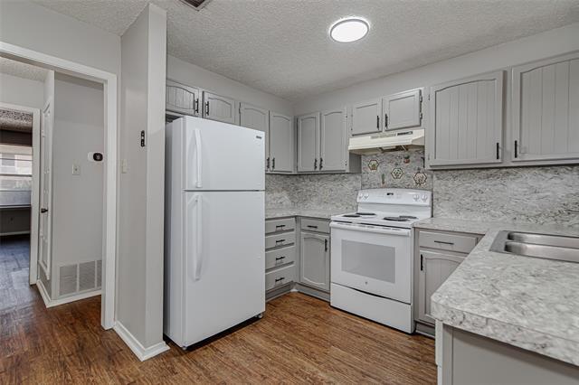 Building Photo - 1403 Courtney Pl