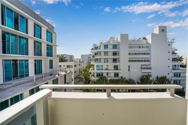 Building Photo - 1150 101st St