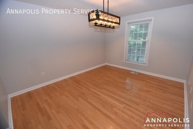 Building Photo - 528 Bay Green Dr