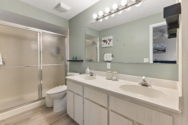 Building Photo - 2989 Poplar Ave